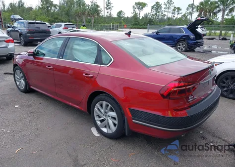 2018 Volkswagen Passat 2.0T Se z USA, uszkodzony, nr VIN 1VWBA7A39JC021529